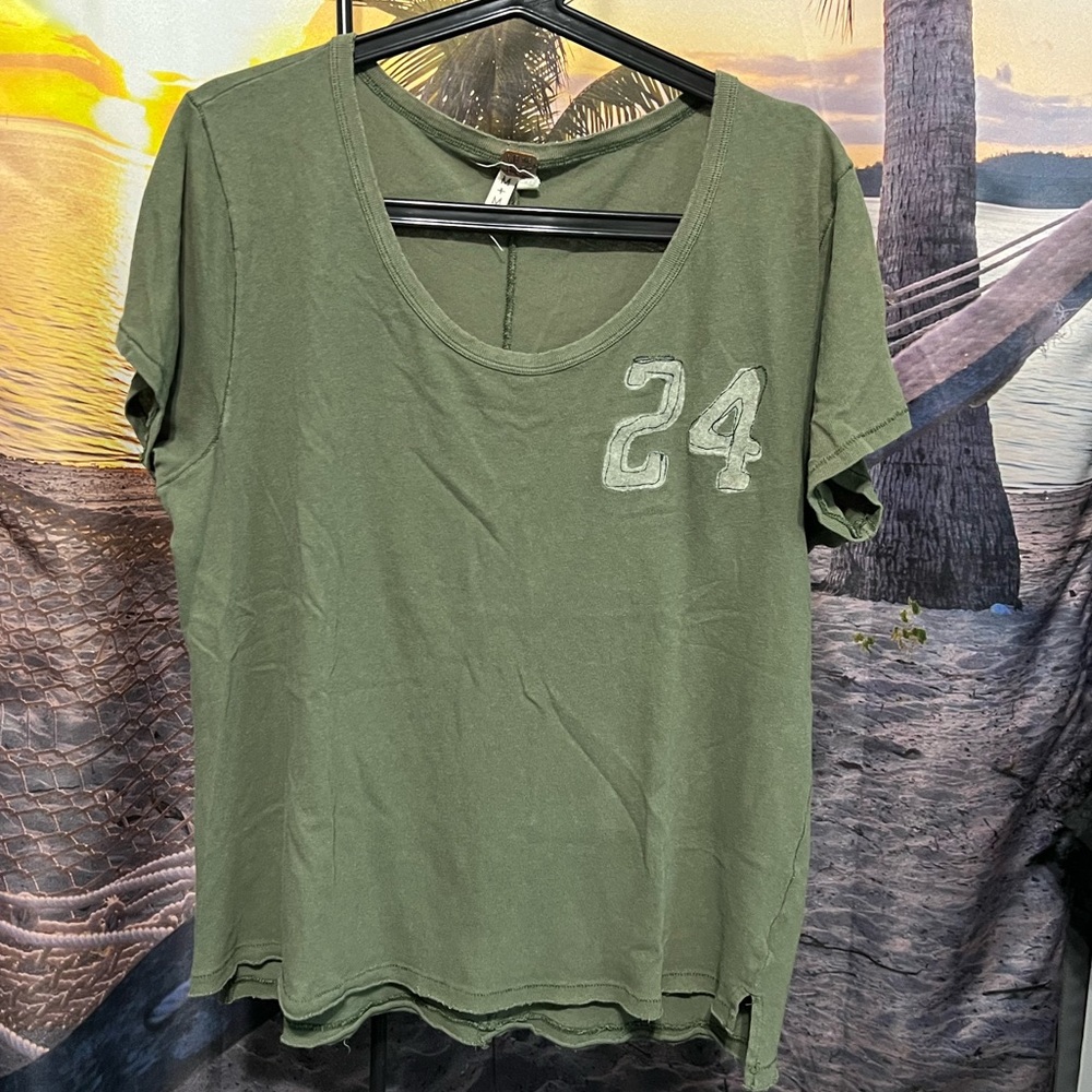 Vintage We The Free tee sz M